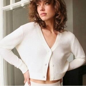 Aritzia Wilfred Linen Blend Cropped Cardigan Lightweight Off White Size XS